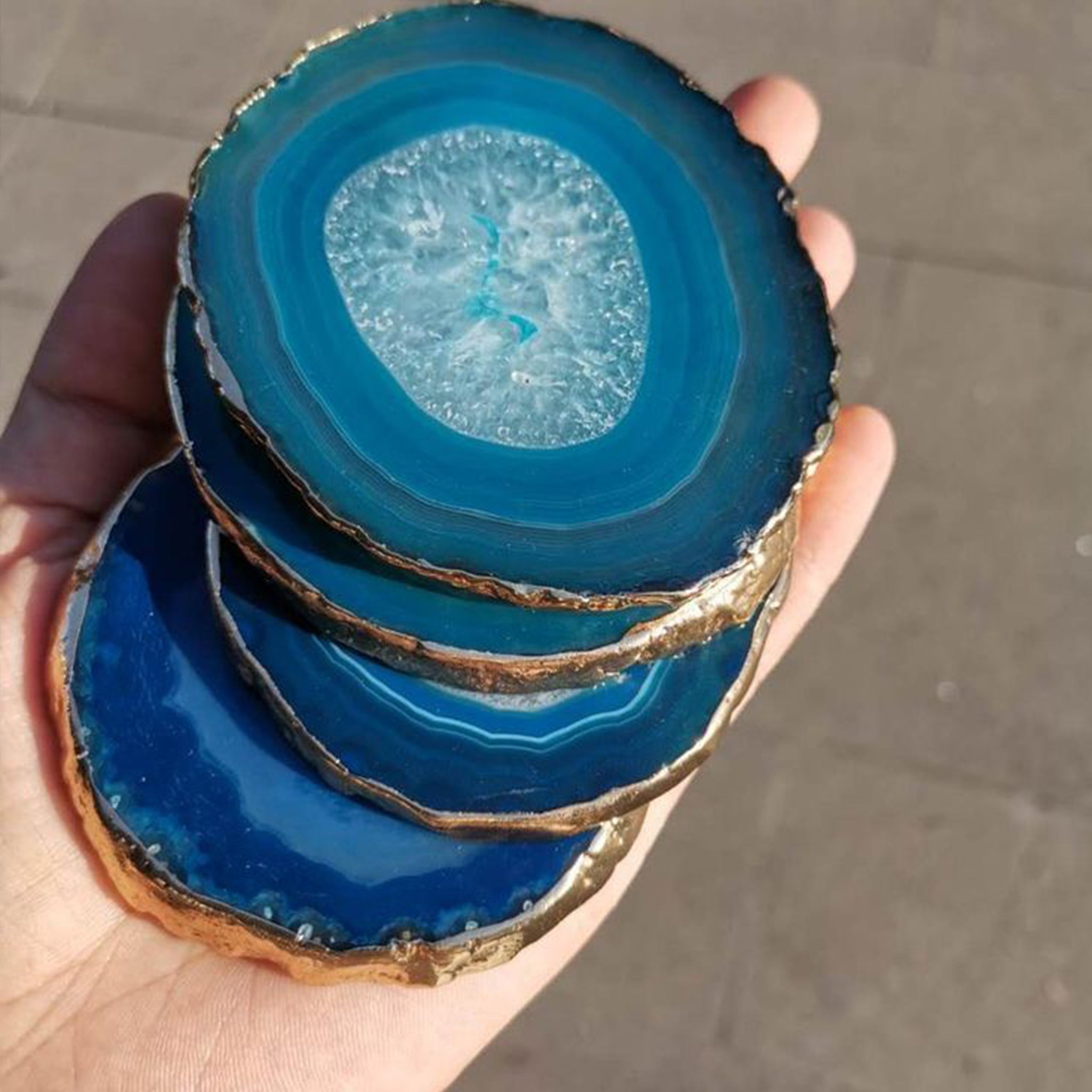 4 Turquoise Colored Agate Coaster Set