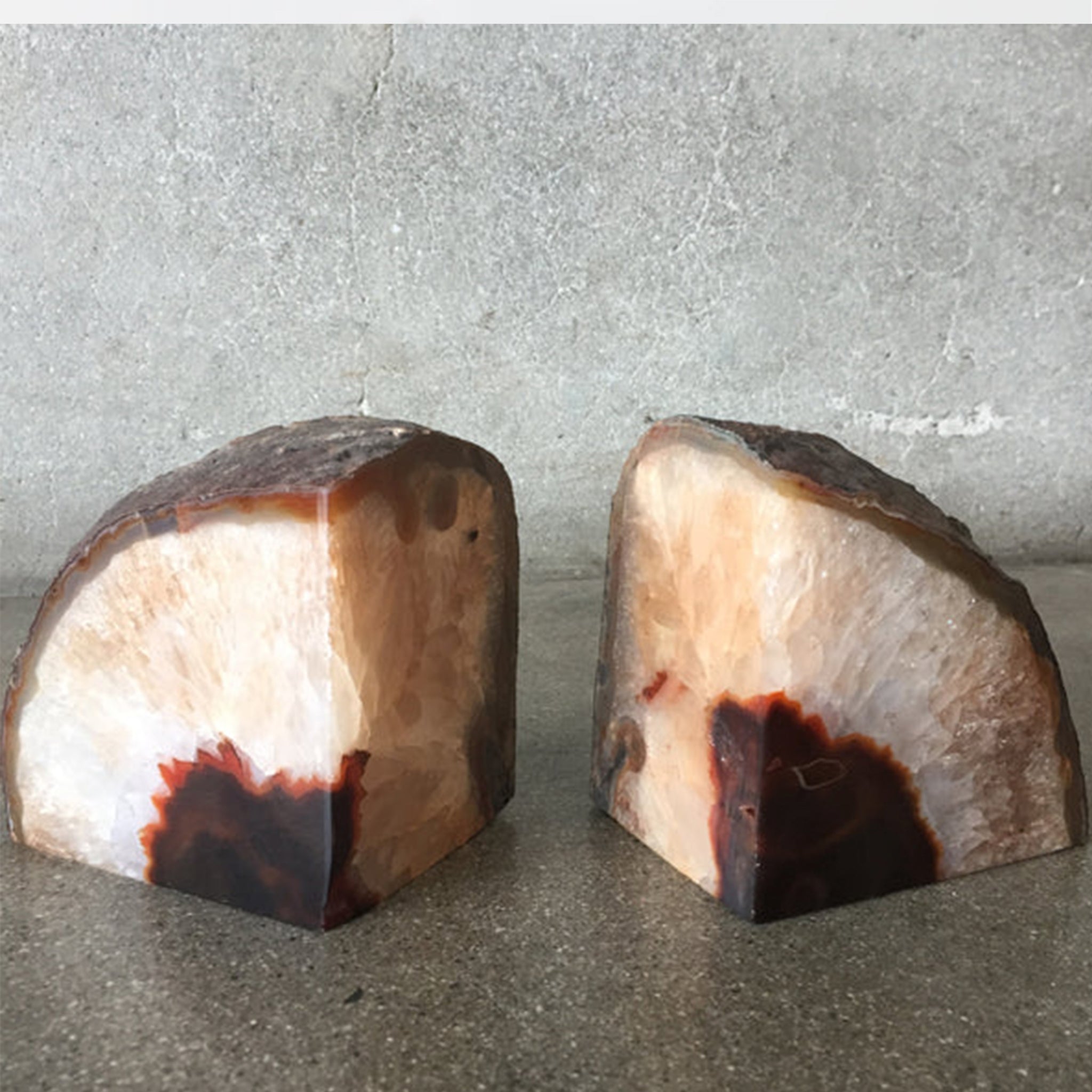 2 Agate Bookends in BROWN